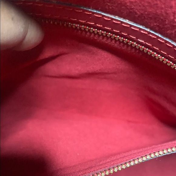 Louis Vuitton Epi Lussac shoulder bag - Picture 12 of 16